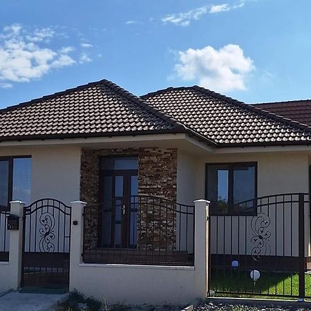 Casa De Langa Lac Орадеа Екстериор снимка