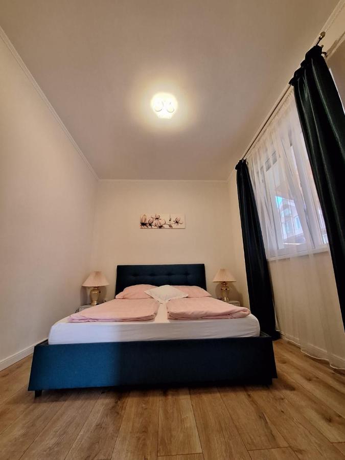 Casa De Langa Lac Орадеа Екстериор снимка