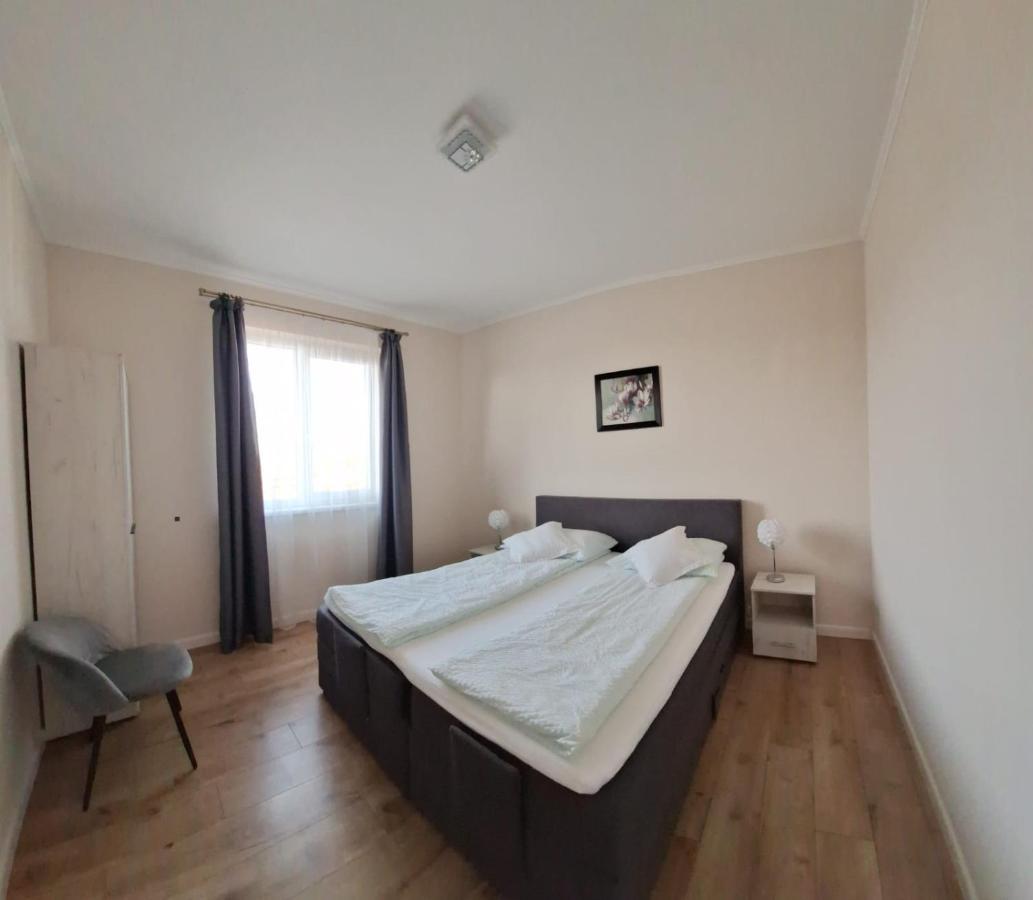 Casa De Langa Lac Орадеа Екстериор снимка
